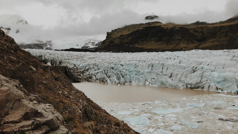 What is the water crisis and what role does climate finance play?
