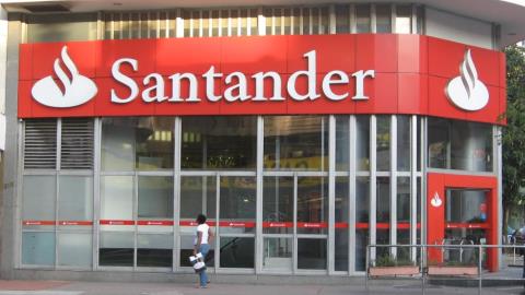 Santander 'Scamtracker' shows customers lost £18 million to fraud in the first quarter